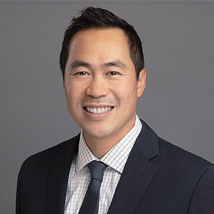 Robert W Wong