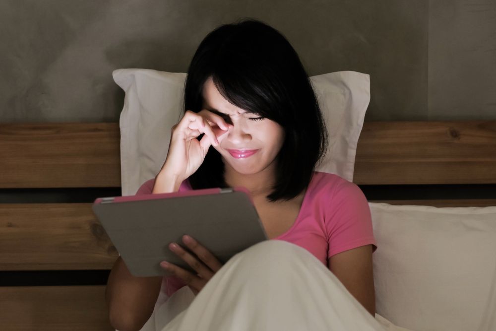 Floaters vs. Flashes: What’s Normal and What’s Not?